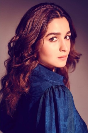 Alia Bhatt (aka) AliaBhatt