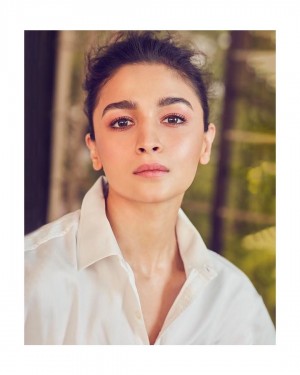 Alia Bhatt (aka) AliaBhatt