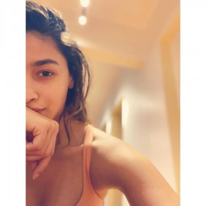 Alia Bhatt (aka) AliaBhatt