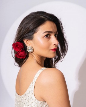 Alia Bhatt (aka) AliaBhatt