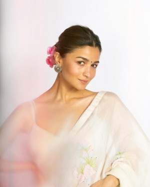 Alia Bhatt (aka) AliaBhatt