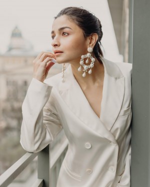 Alia Bhatt (aka) AliaBhatt