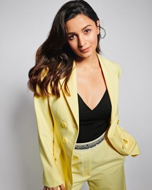 Alia Bhatt (aka) AliaBhatt