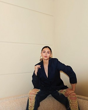 Alia Bhatt (aka) AliaBhatt