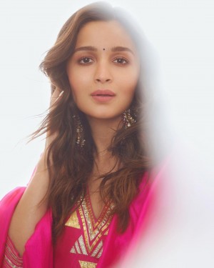 Alia Bhatt (aka) AliaBhatt