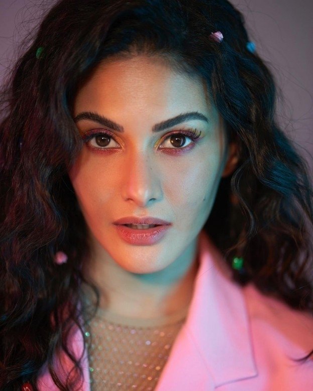 Amyra Dastur Aka Amyra Photos Stills And Images