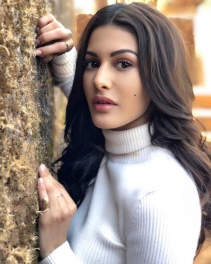 Amyra Dastur (aka) Amyra