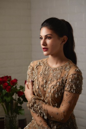 Amyra Dastur (aka) Amyra