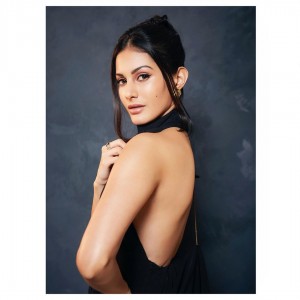 Amyra Dastur (aka) Amyra