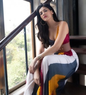 Amyra Dastur (aka) Amyra