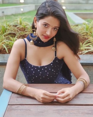 Anaika Soti (aka) Anaikaa Soti