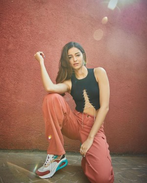 Ananya Panday (aka) Ananyaa Panday