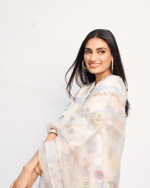 Athiya Shetty (aka) AthiyaShetty