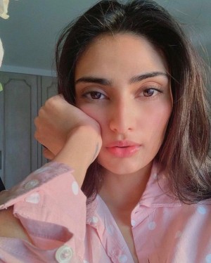 Athiya Shetty (aka) AthiyaShetty