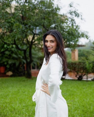 Athiya Shetty (aka) AthiyaShetty