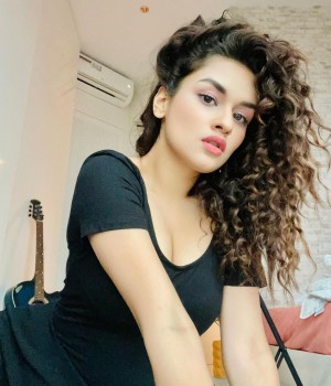 Avneet Kaur (aka) Avneet Kaurr