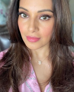 Bipasha Basu (aka) BipashaBasu