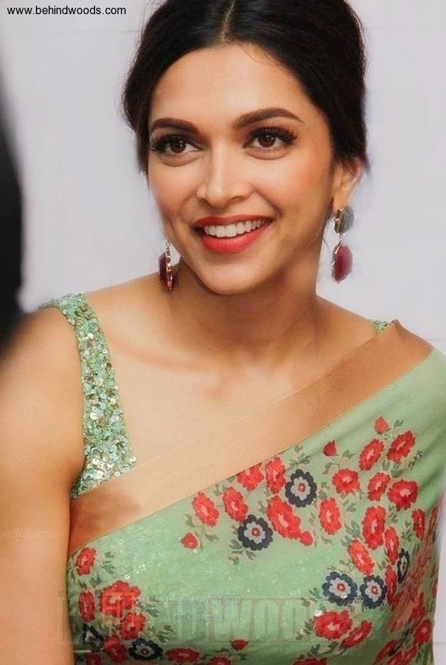 Deepika Padukone (aka) Deepika photos stills & images