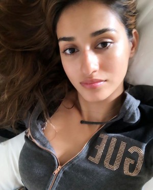 Disha Patani (aka) Disha