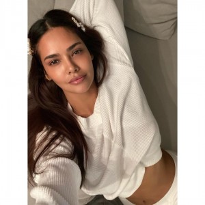 Esha Gupta (aka) EshaGupta