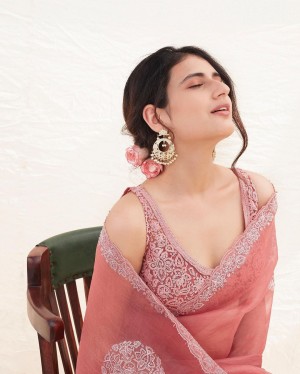 Fatima Sana Shaikh (aka) Fatima SanaShaikh