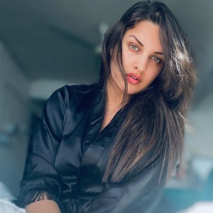 Himanshi Khurana (aka) Himanshi Khuranaa