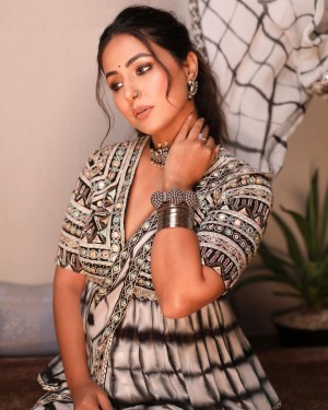 Hina Khan (aka) Hina