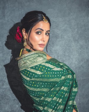 Hina Khan (aka) Hina