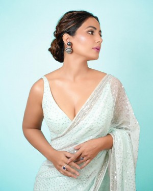 Hina Khan (aka) Hina