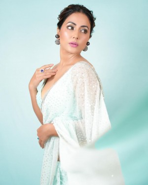 Hina Khan (aka) Hina