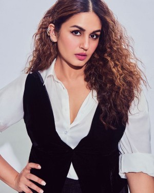 Huma Qureshi (aka) Humaa Qureshii