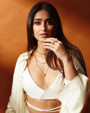 Ileana (aka) Ileana D'Cruz