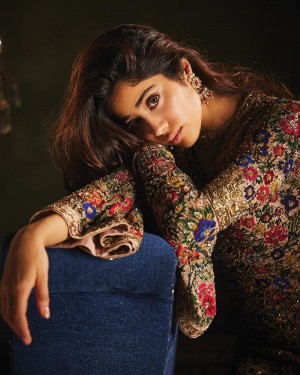 Janhvi Kapoor (aka) JahnaviKaapoor