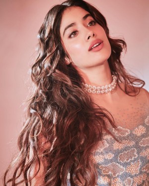 Janhvi Kapoor (aka) JahnaviKaapoor