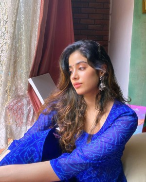 Janhvi Kapoor (aka) JahnaviKaapoor