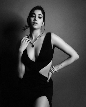 Janhvi Kapoor (aka) JahnaviKaapoor