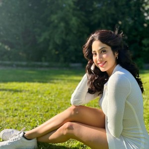 Janhvi Kapoor (aka) JahnaviKaapoor