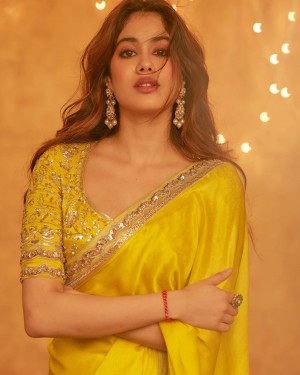 Janhvi Kapoor (aka) JahnaviKaapoor