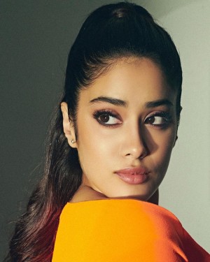 Janhvi Kapoor (aka) JahnaviKaapoor