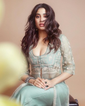 Janhvi Kapoor (aka) JahnaviKaapoor