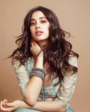 Janhvi Kapoor (aka) JahnaviKaapoor