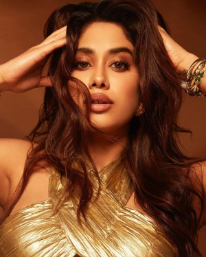 Jhanvi Kapoor (aka) Jahnavi Kapoor