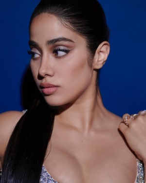 Jhanvi Kapoor (aka) Jahnavi Kapoor