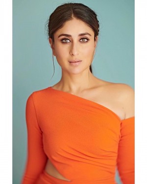 Kareena Kapoor (aka) Kareena Kapur