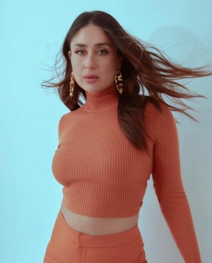 Kareena Kapoor (aka) Kareena Kapur