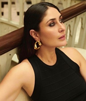 Kareena Kapoor (aka) Kareena Kapur