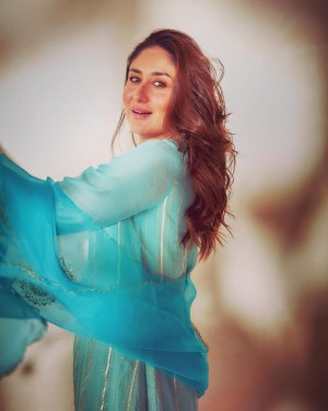 Kareena Kapoor (aka) Kareena Kapur