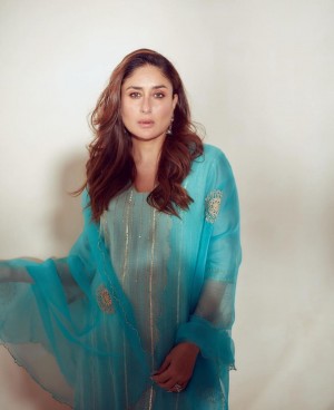 Kareena Kapoor (aka) Kareena Kapur