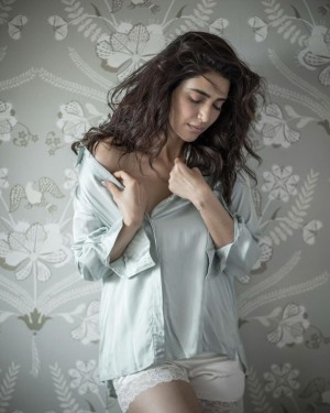 Karishma Tanna (aka) KarishmaTanna