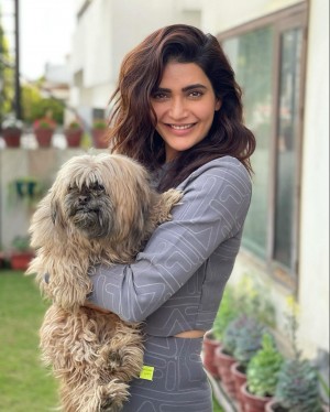 Karishma Tanna (aka) KarishmaTanna